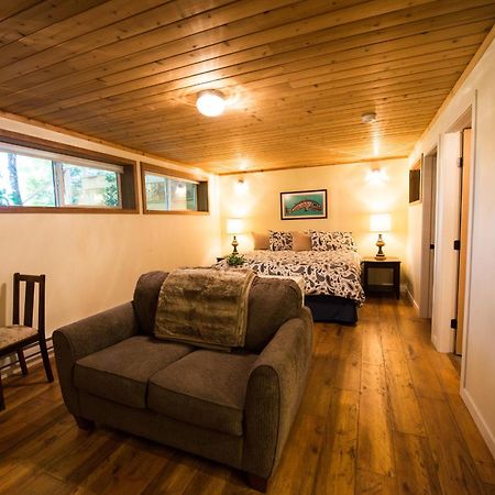 טראס Skeena River House Bed & Breakfast מראה חיצוני תמונה